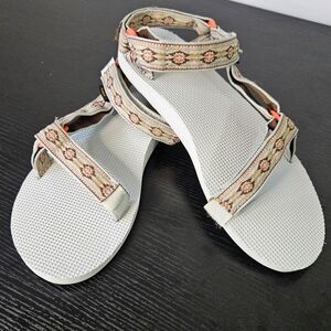 Teva Original Universal Beige Aztec Print Flat Adjustable Sandals size 10